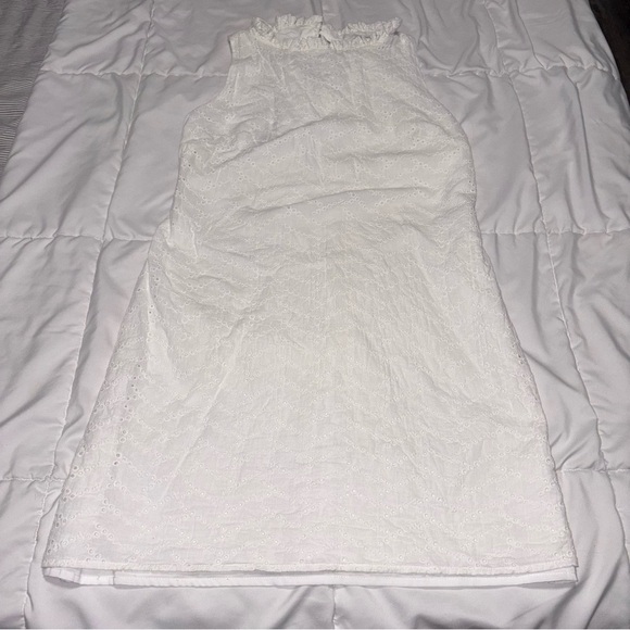 Sail to Sable White Eyelet Sleeveless Dress Size Medium - Picture 2 of 9